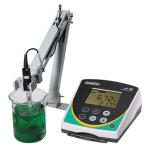 เครื่องวัดความเป็นกรด-ด่าง แบบตั้งโต๊ะ (Laboratory pH Meter) รุ่น pH 700 with Glass Electrode ยี่ห้อ Eutech วัดได้ในช่วง -2.00 - 16.00 pH ละเอียด 0.01 pH อุณหภูมิได้ในช่วง 0.0 - 100.0 °C พร้อม Glass body pH electrode